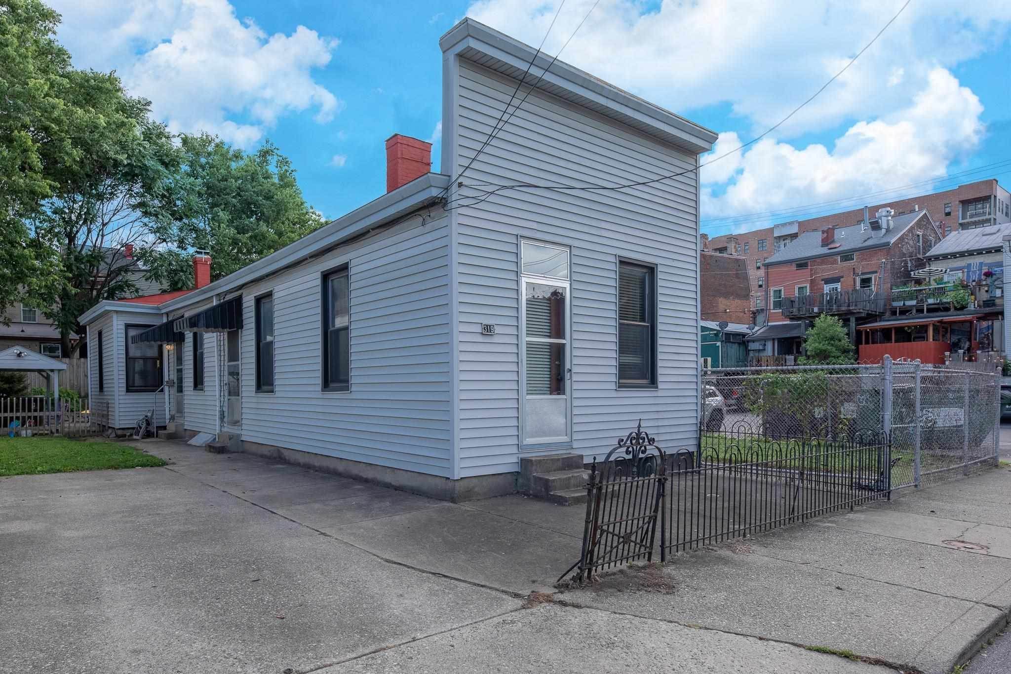 3. Single Family Homes for Sale at 317-321 Pershing Avenue 317-321 Pershing Avenue Covington, Kentucky 41011 United States