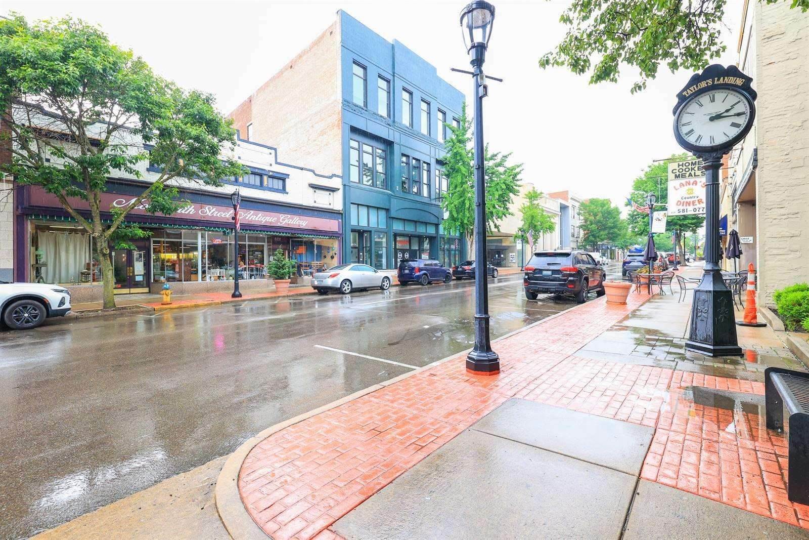 8. Retail for Sale at 833 Monmouth Street 833 Monmouth Street Newport, Kentucky 41071 United States