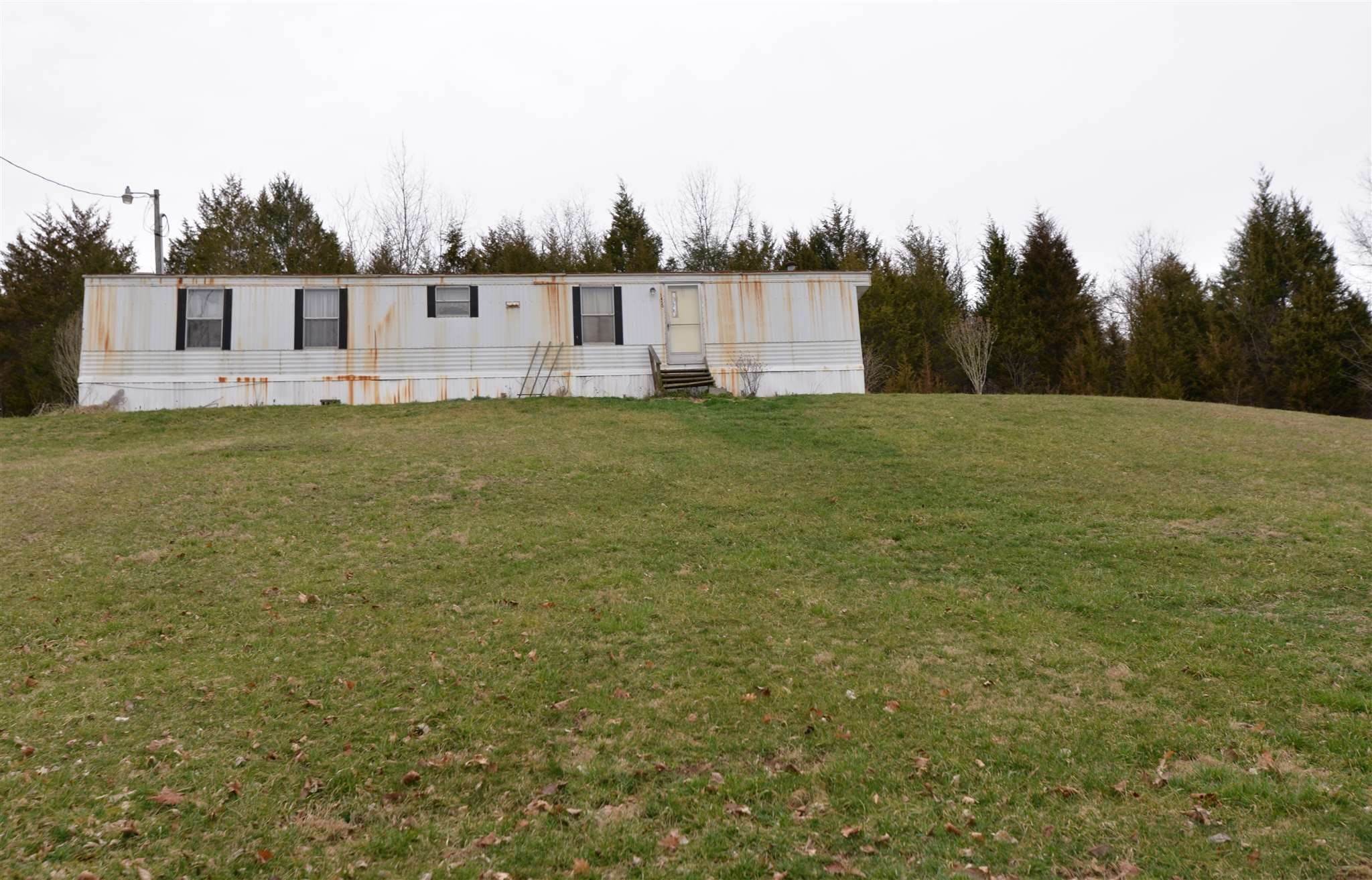 Single Family Homes for Sale at 1450 KY Hwy 1130 1450 KY Hwy 1130 Sanders, Kentucky 41083 United States