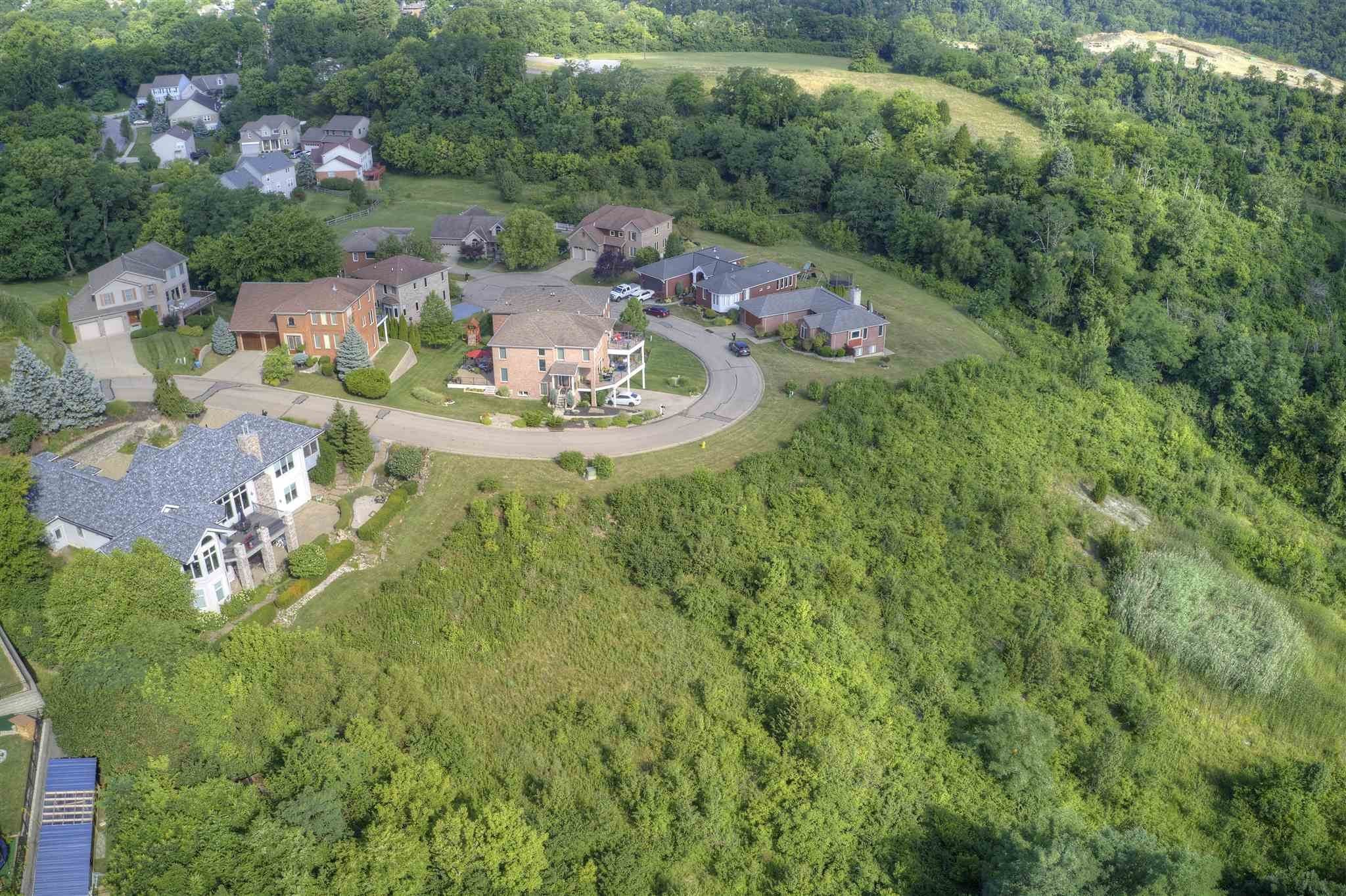 11. Single Family Homes for Sale at 536 Scenic Drive 536 Scenic Drive Park Hills, Kentucky 41011 United States