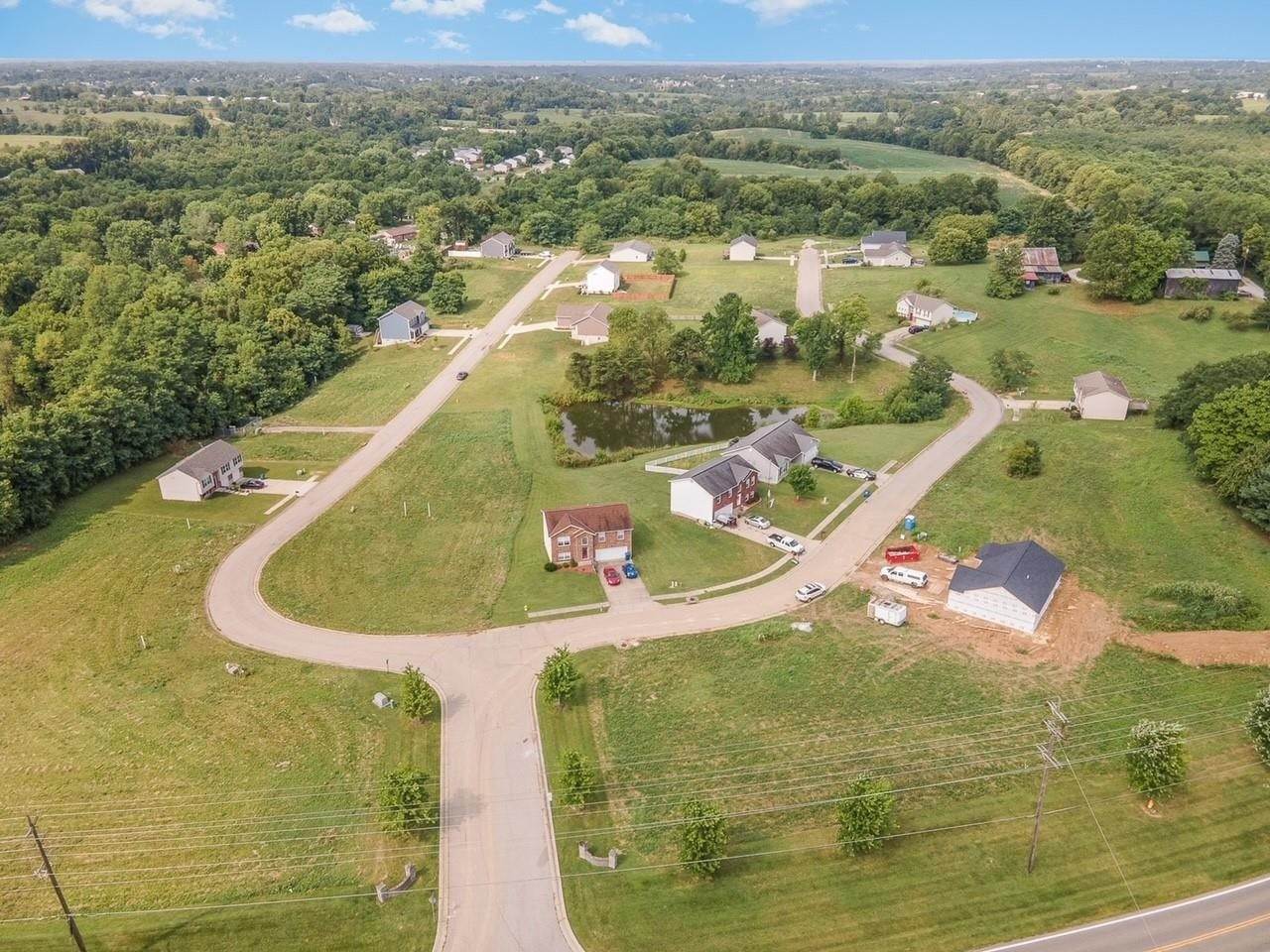 11. Single Family Homes for Sale at Lot 38 Summerfield Drive Lot 38 Summerfield Drive Dry Ridge, Kentucky 41035 United States
