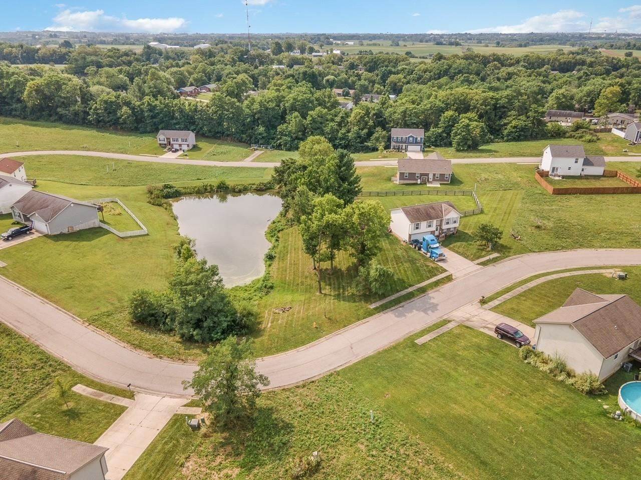 6. Single Family Homes for Sale at Lot 8 Summerfield Drive Lot 8 Summerfield Drive Dry Ridge, Kentucky 41035 United States