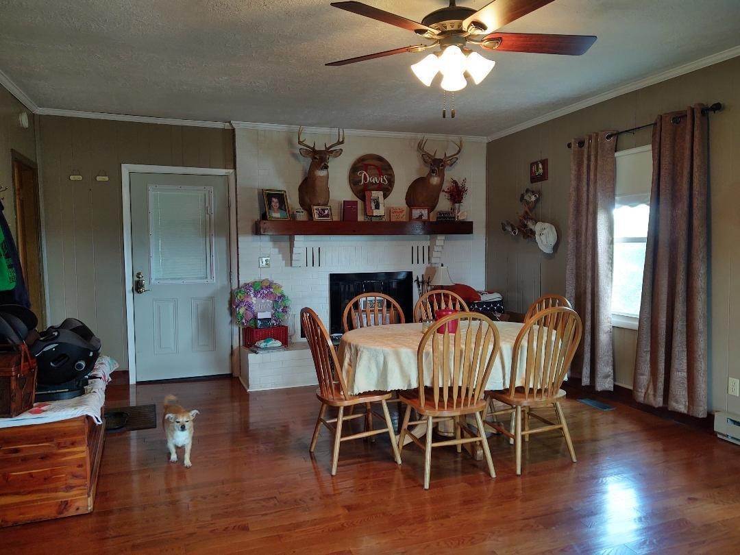 17. Single Family Homes for Sale at 6105 Georgetown Rd 6105 Georgetown Rd Owenton, Kentucky 40359 United States