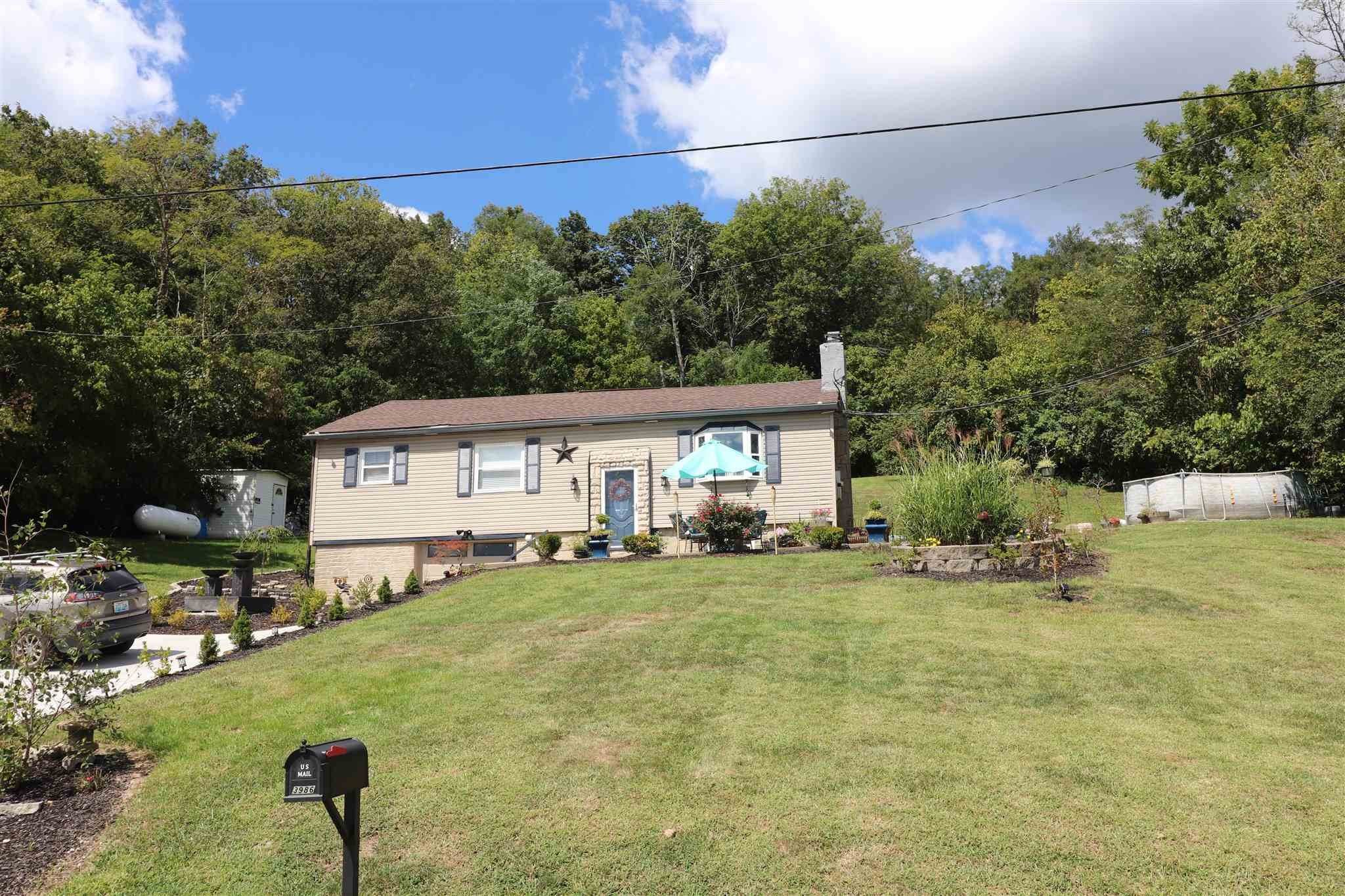 3. Single Family Homes for Sale at 3986 Conley Road 3986 Conley Road Morning View, Kentucky 41063 United States