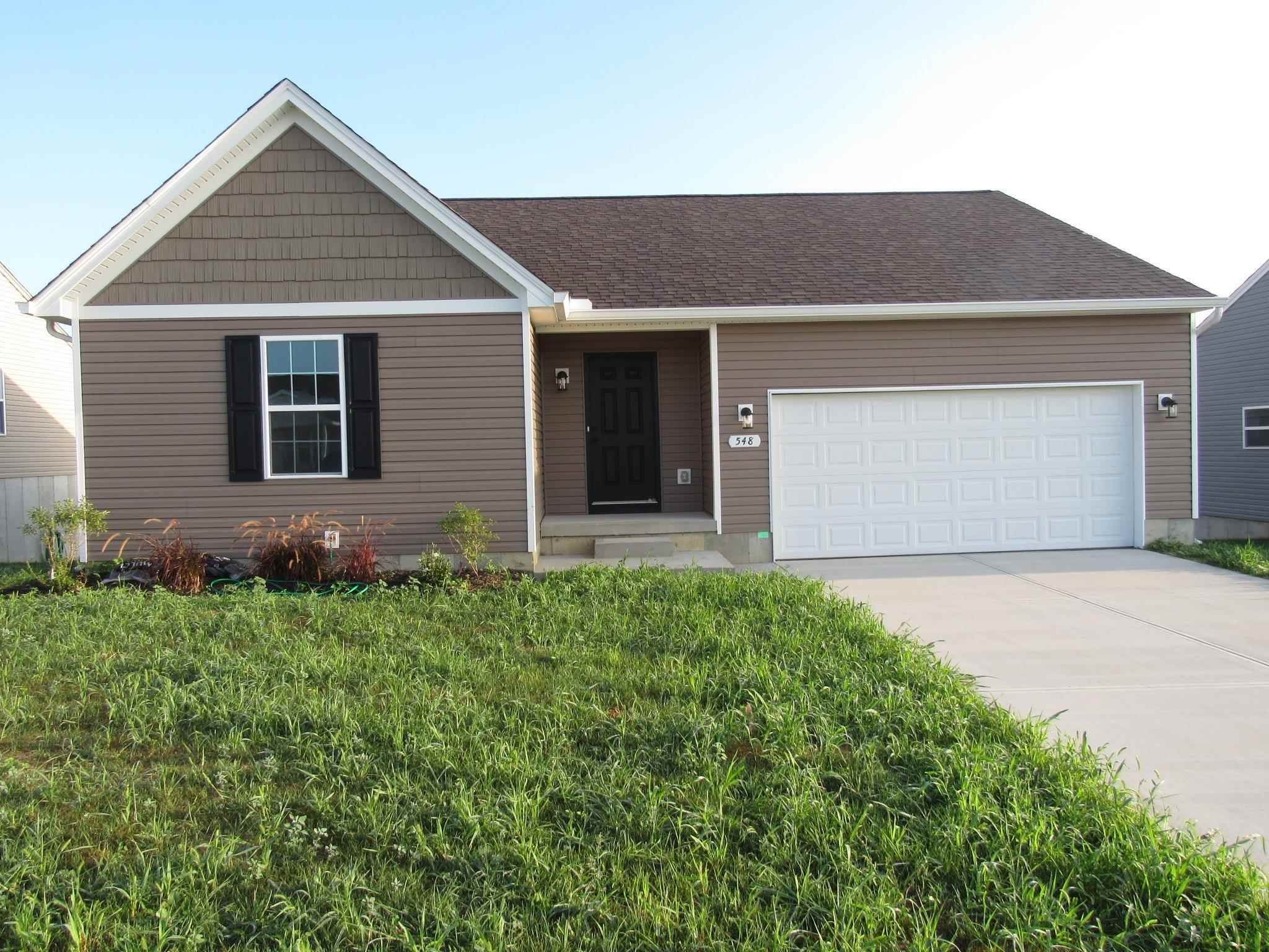 4. Single Family Homes for Sale at 548 Summerpointe Drive 548 Summerpointe Drive Walton, Kentucky 41094 United States