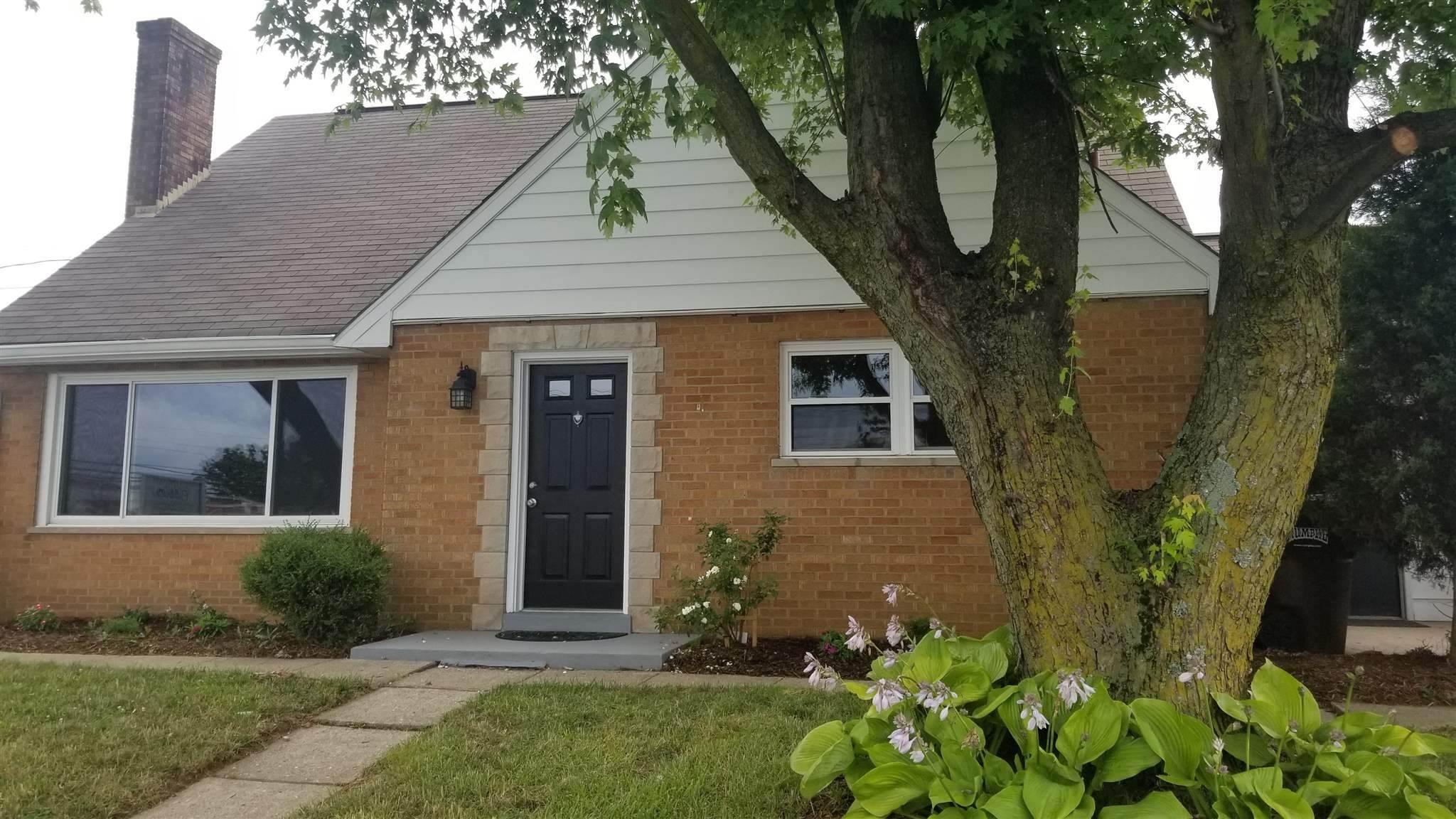 3. Single Family Homes for Sale at 7722 Alexandria Pike 7722 Alexandria Pike Alexandria, Kentucky 41001 United States