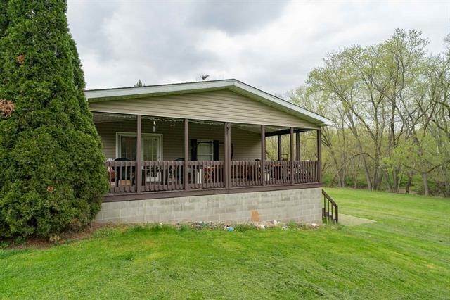 9. Single Family Homes for Sale at 10935 Jonesville 10935 Jonesville Dry Ridge, Kentucky 41035 United States