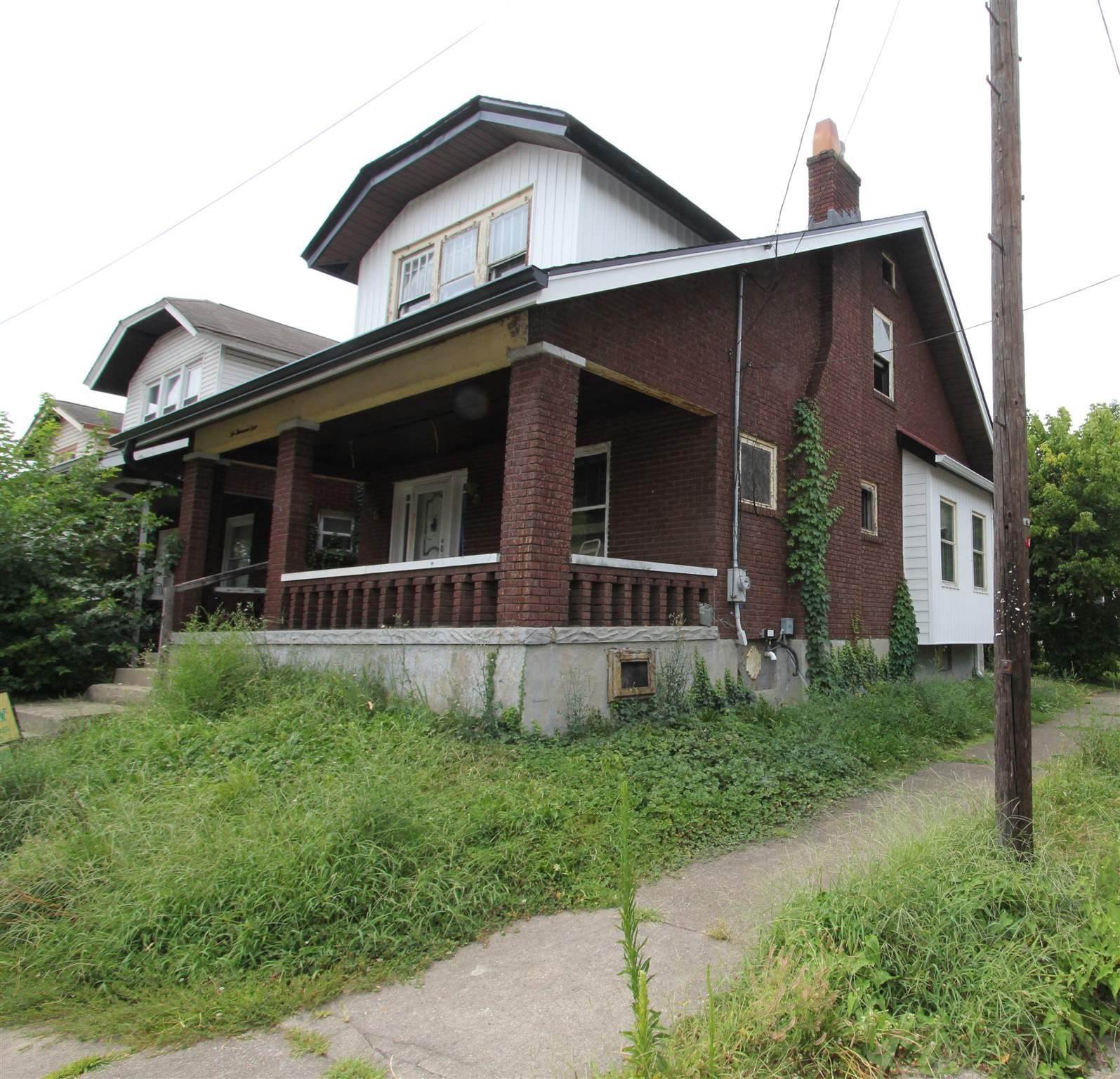 17. Single Family Homes for Sale at 2001 Glenway Avenue 2001 Glenway Avenue Covington, Kentucky 41014 United States
