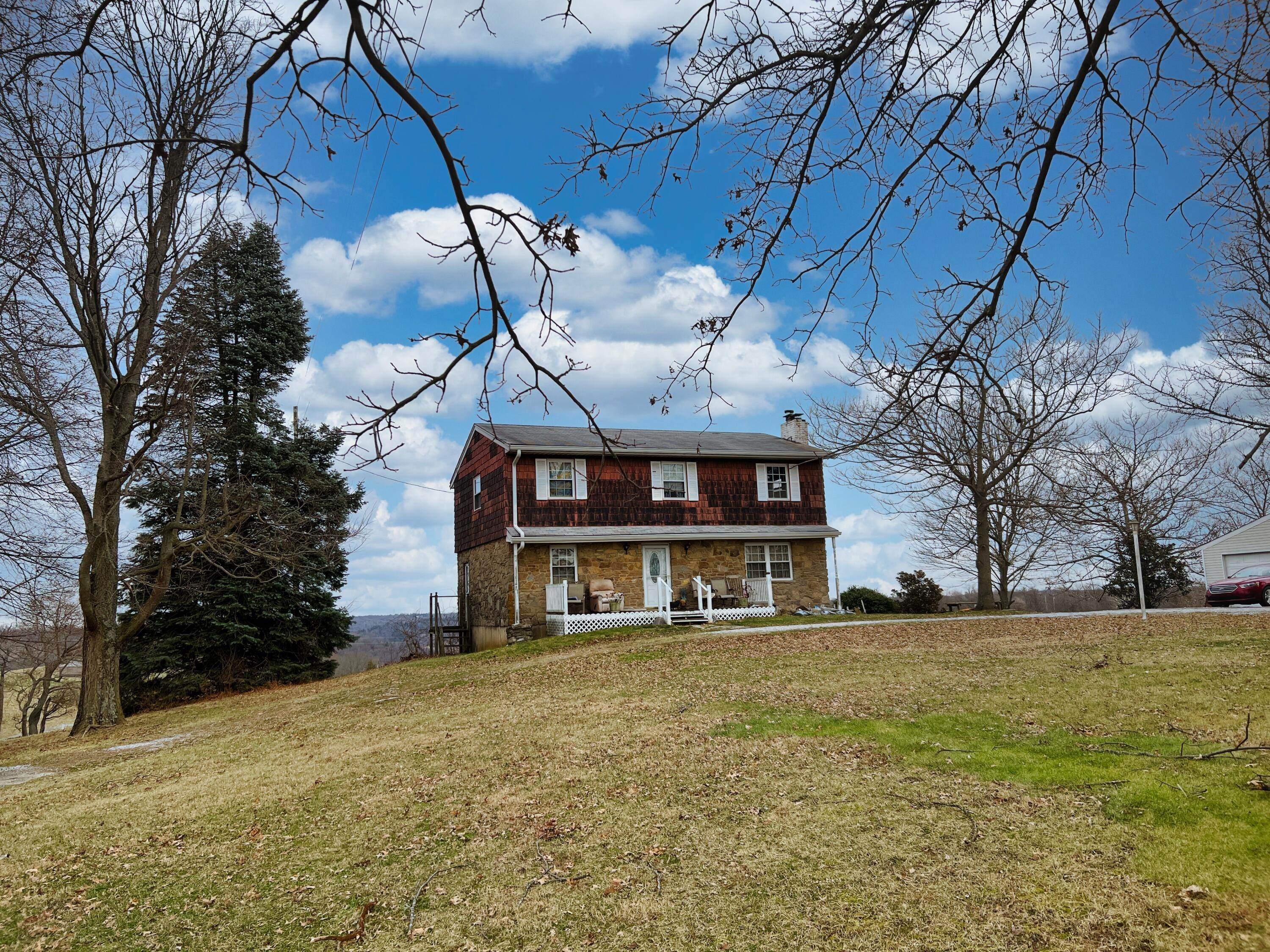 Single Family Homes por un Venta en 3566 Moffett Road Morning View, Kentucky 41063 Estados Unidos