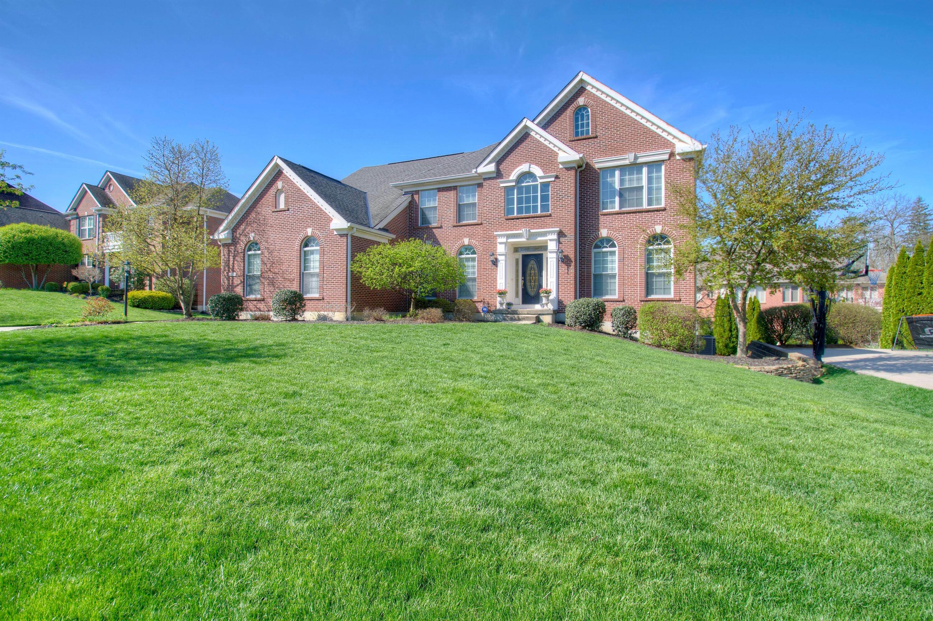 Single Family Homes 为 销售 在 129 Kruempelman Drive Fort Mitchell, 肯塔基州 41017 美国