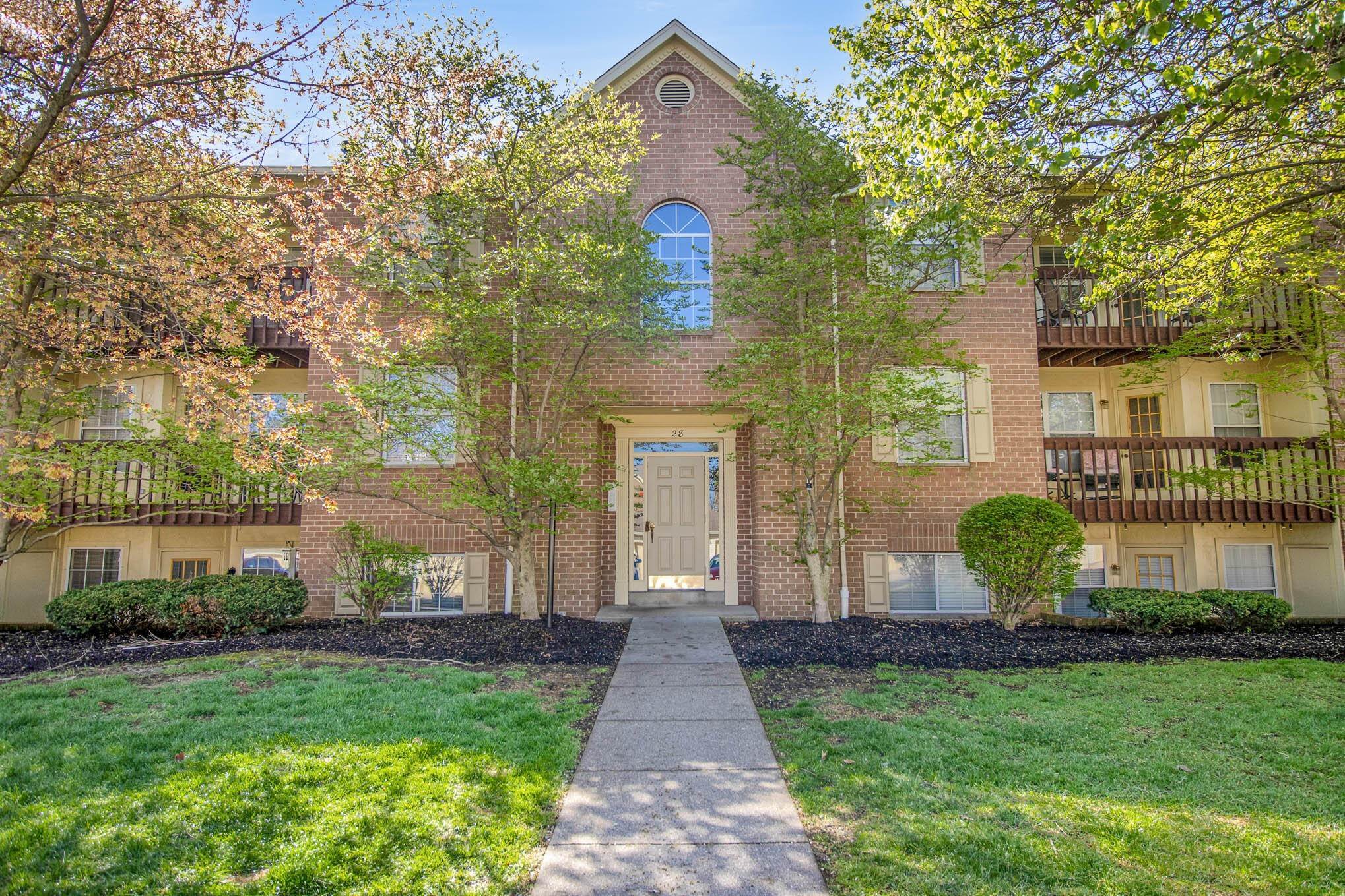Single Family Homes 为 销售 在 28 Highland Meadows Circle Highland Heights, 肯塔基州 41076 美国
