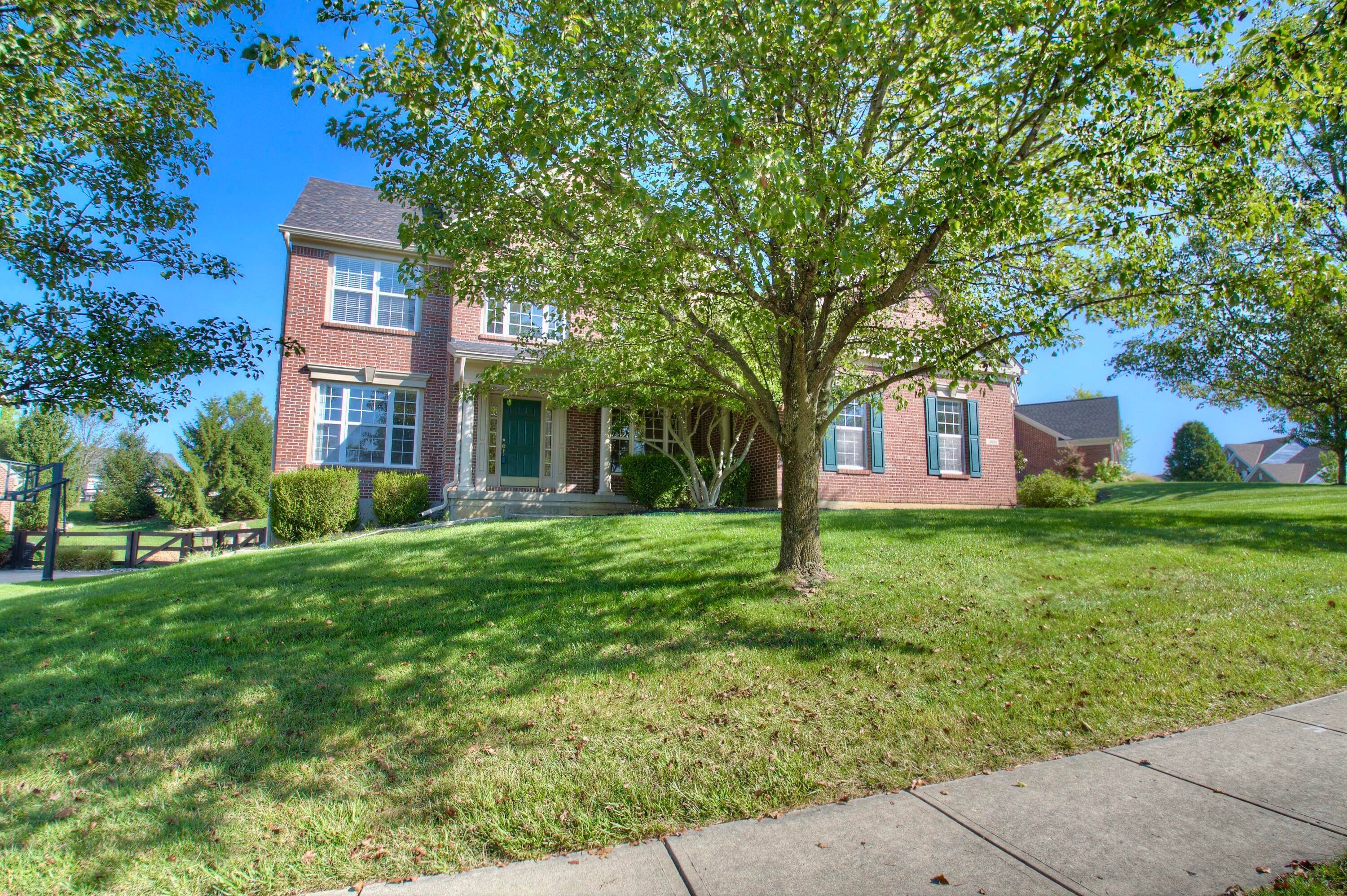 7. Single Family Homes for Sale at 14886 Cool Springs Boulevard 14886 Cool Springs Boulevard Union, Kentucky 41091 United States