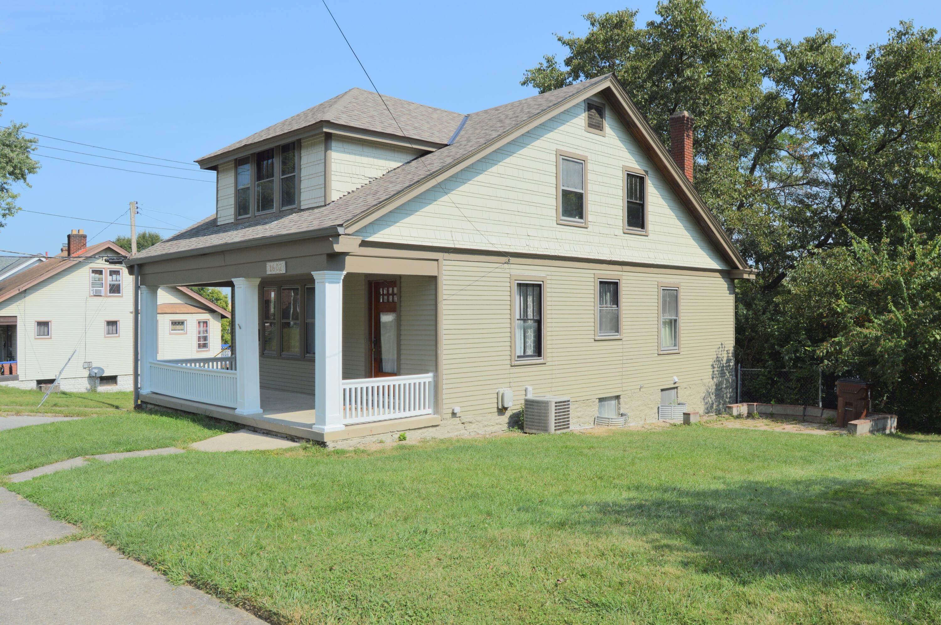 3. Single Family Homes for Sale at 1602 Monroe Street 1602 Monroe Street Covington, Kentucky 41014 United States