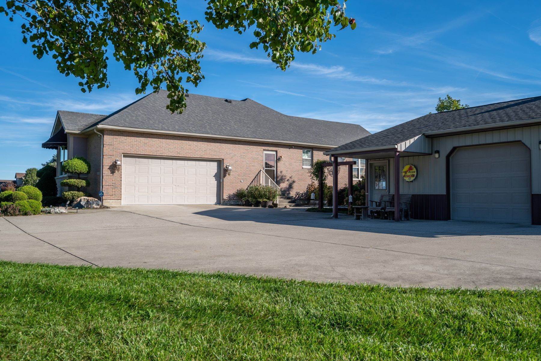 44. Single Family Homes for Sale at 5326 Cotton Run Road, Wayne Township, OH 45011 5326 Cotton Run Road Wayne, Ohio 45011 United States